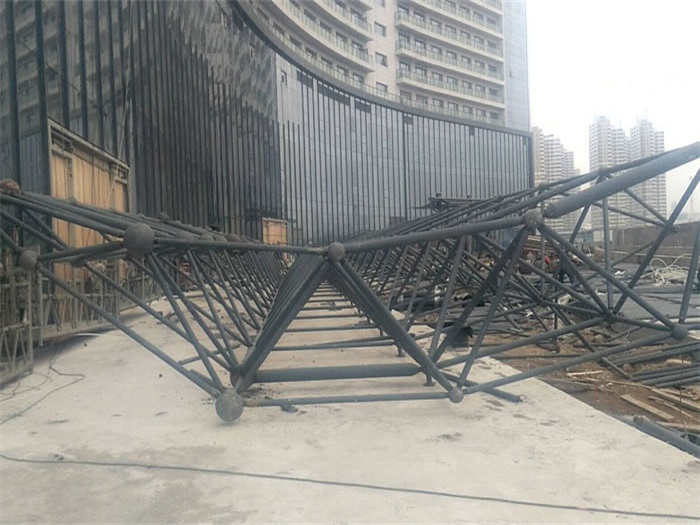 益阳万豪酒店雨棚网架